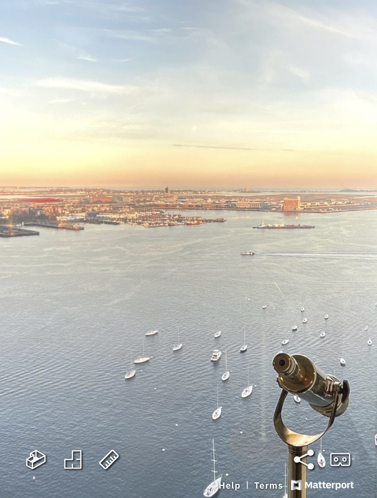 85 East India Row, Downtown