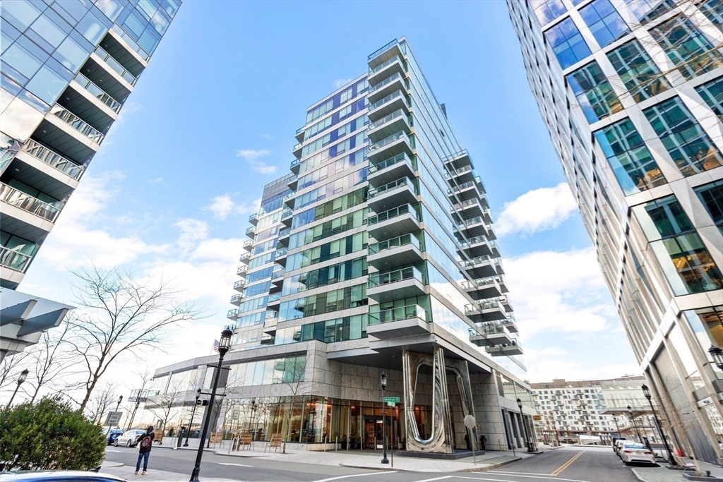 50 Liberty Dr, Seaport District