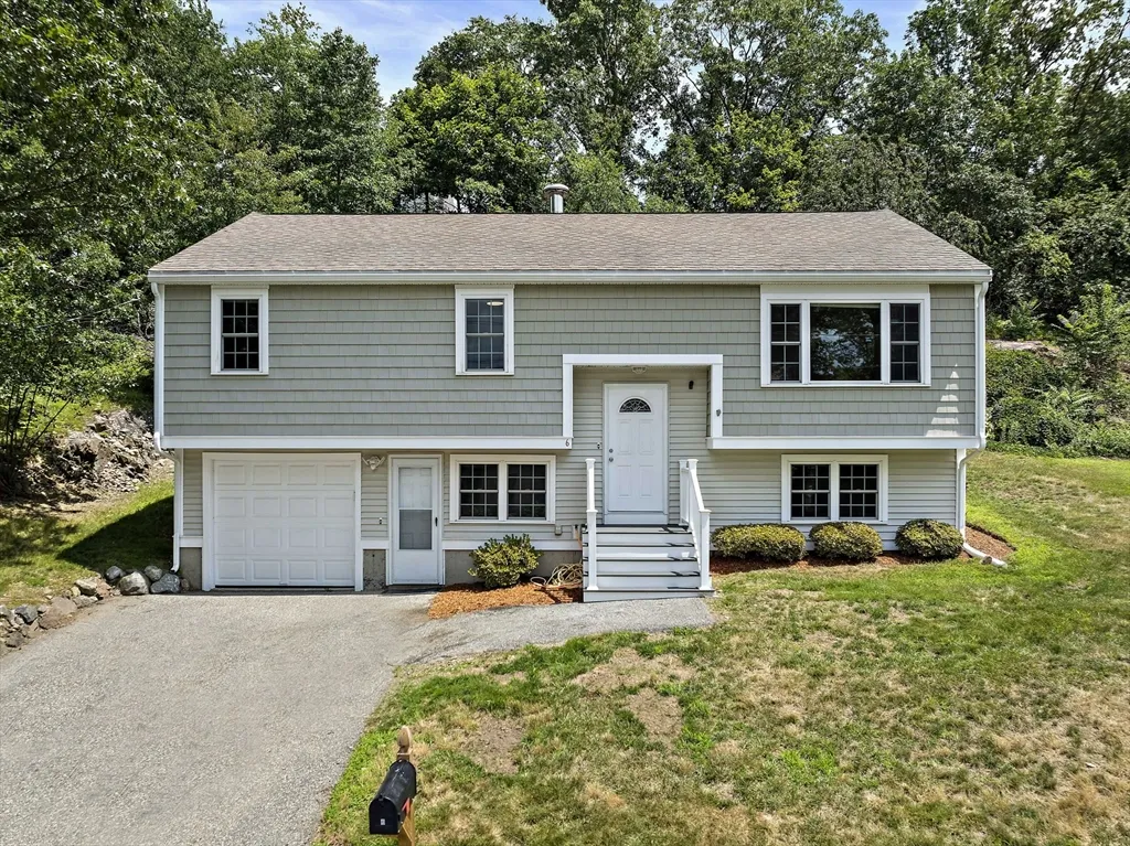 6 Skyview Rd, Woburn