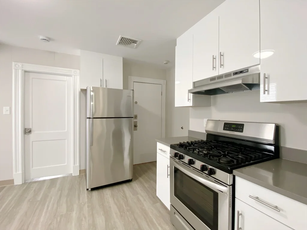 44 Jones Rd, Revere