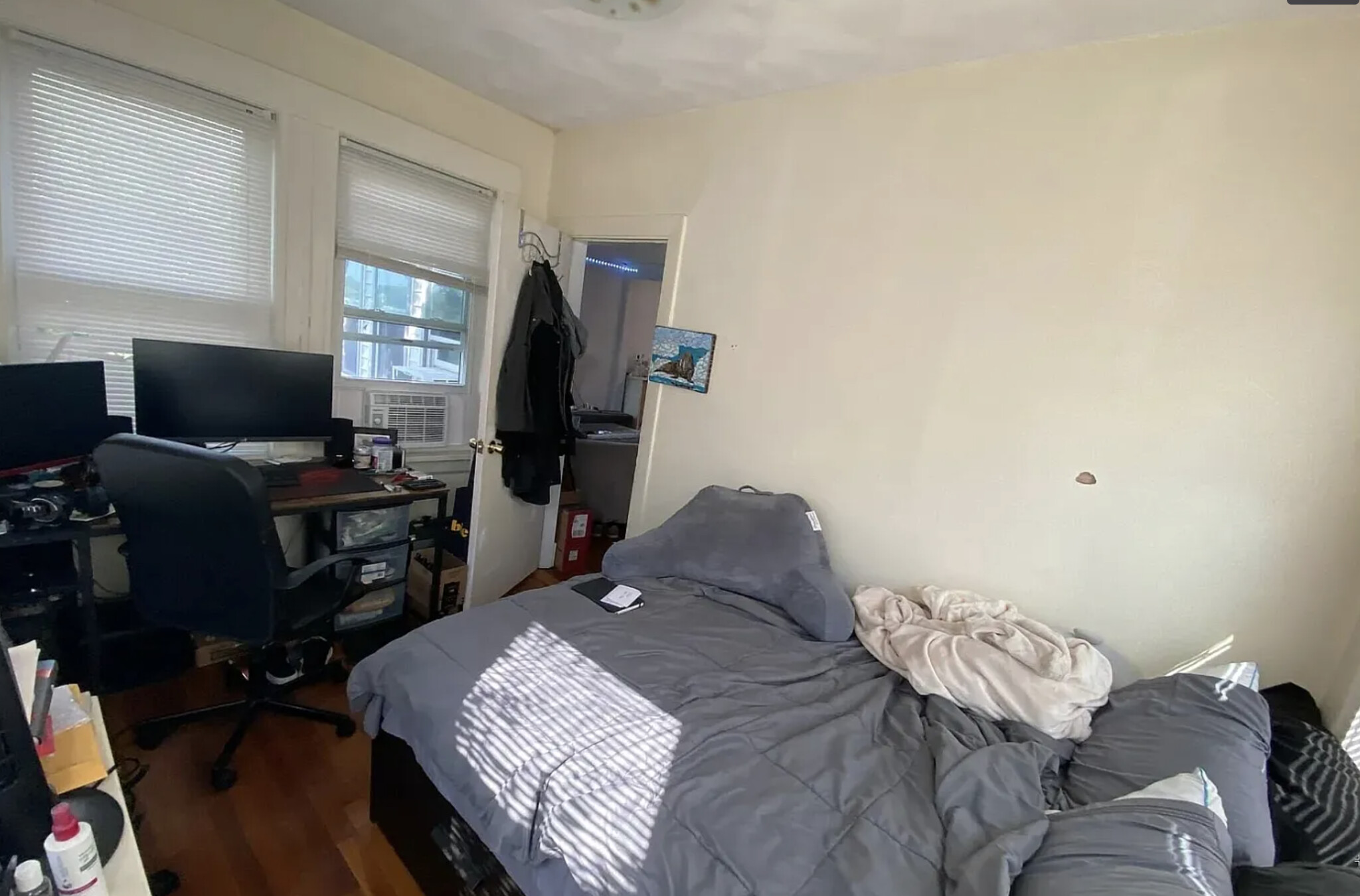 289 Foster, Brighton