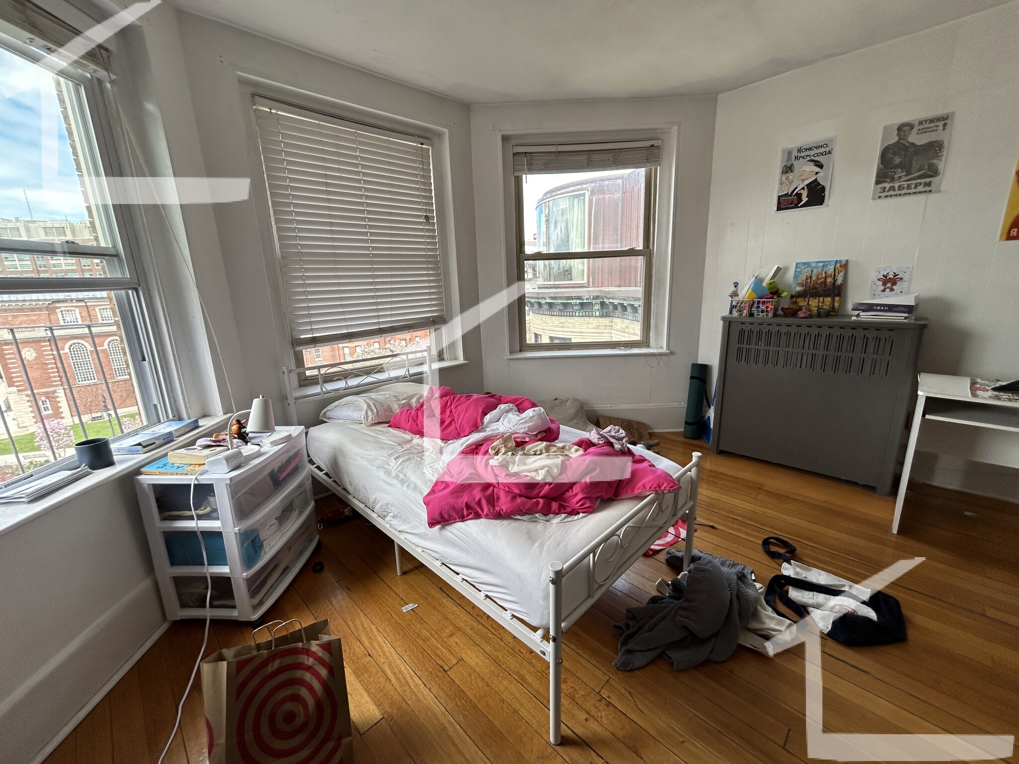 879 Beacon St, Fenway