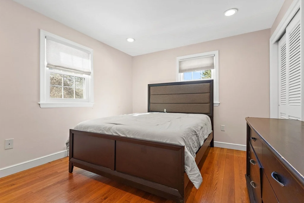 77 Colonial Rd, Sudbury