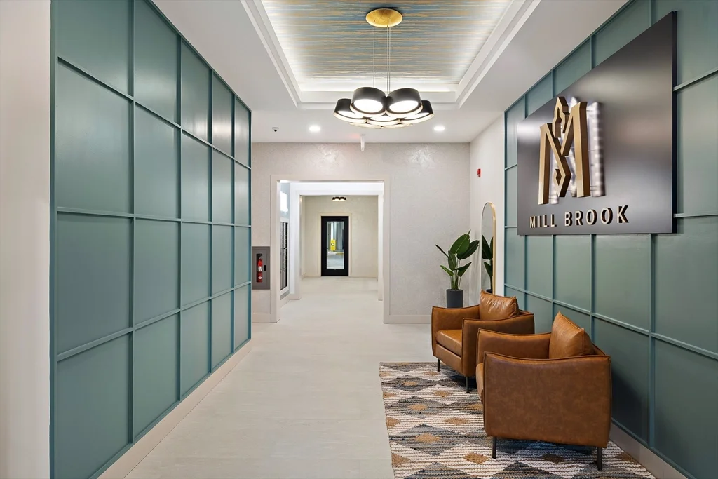 1025 Massachusetts Ave, Arlington Heights