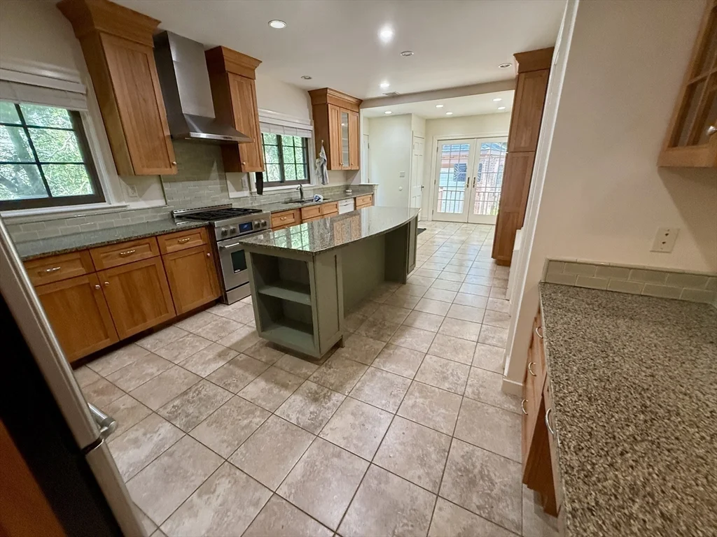 15 Winthrop Rd, Brookline