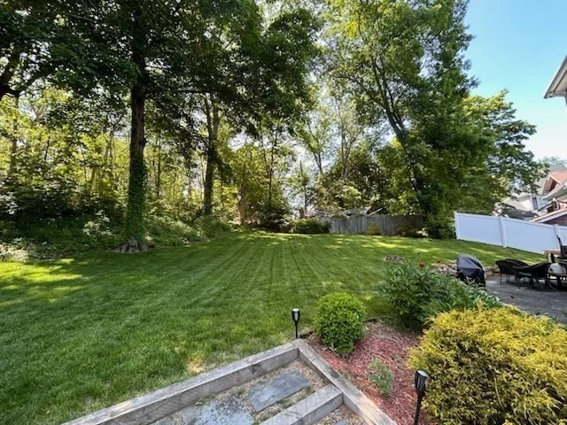 17 Daniels St, Hopedale