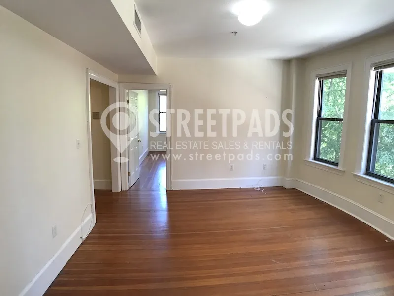 881 Massachusetts Ave, Central Square