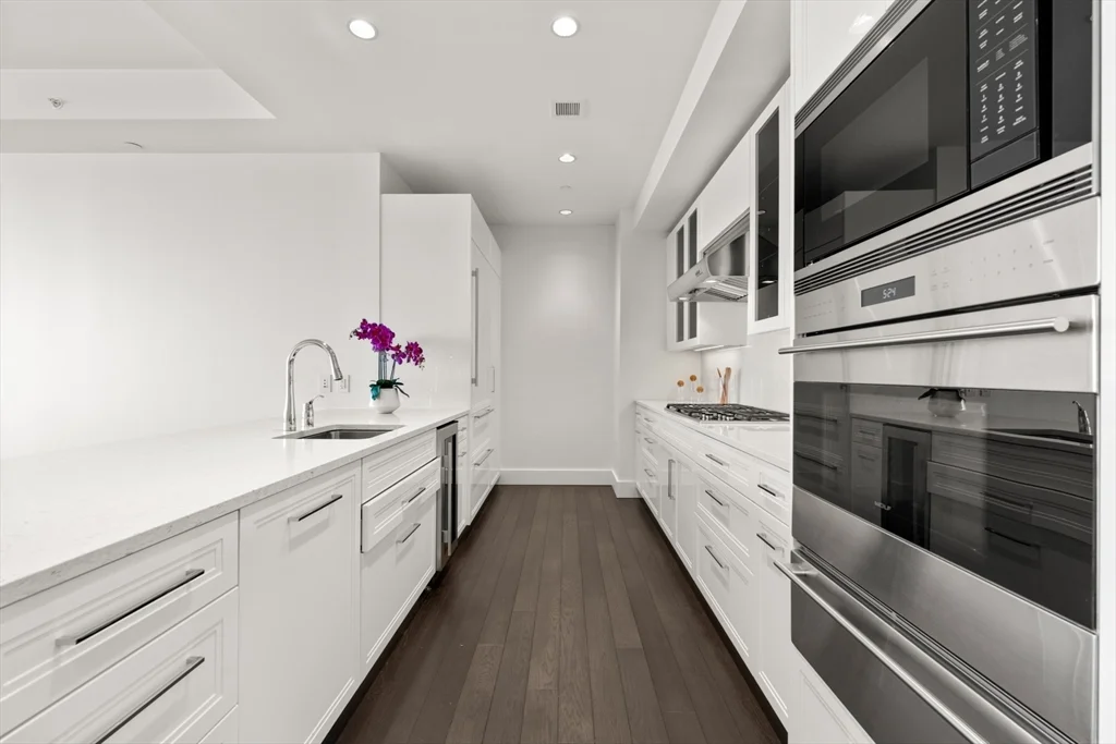 22 Liberty, Seaport District