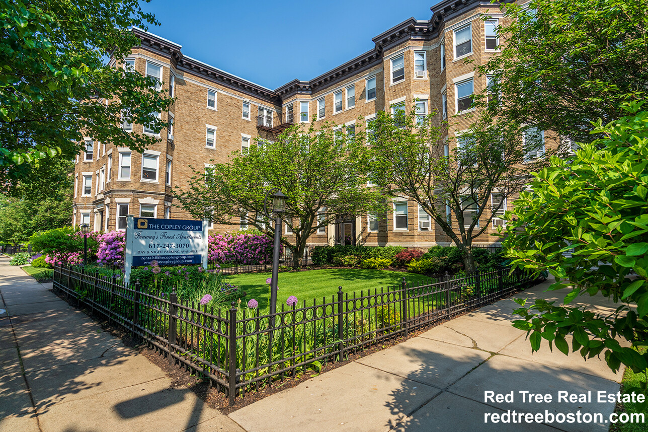 105 Queensberry St, Fenway