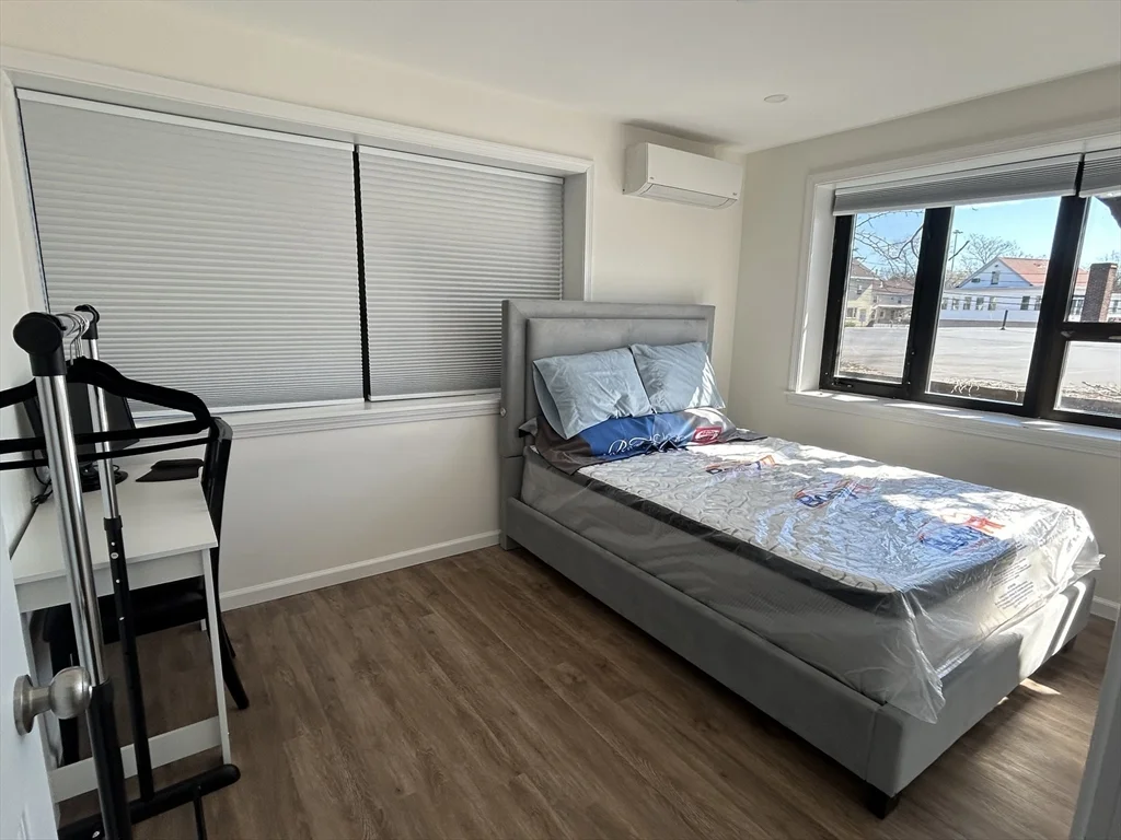 64 Salem St, Medford