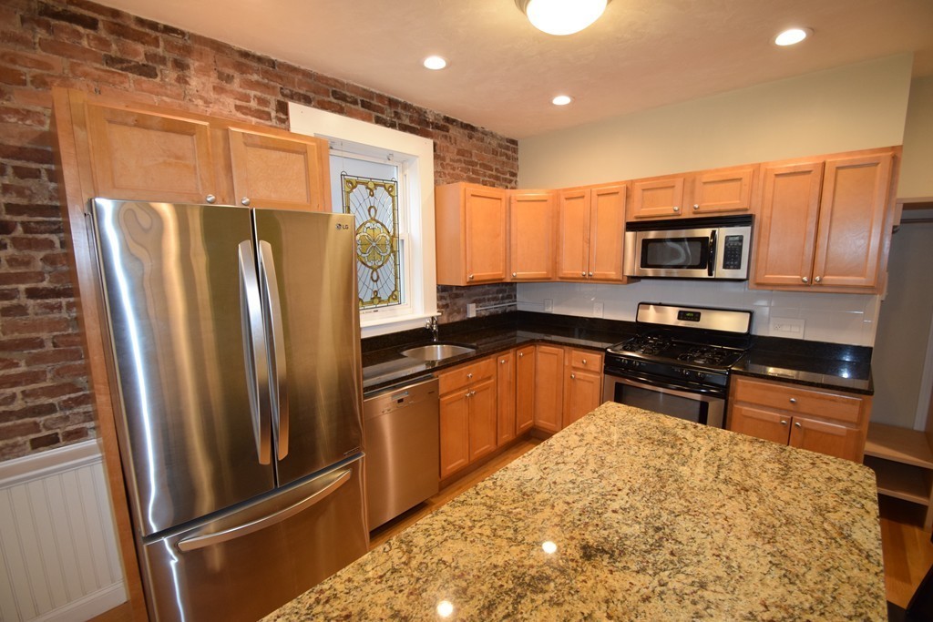 172 Cottage St, East Boston