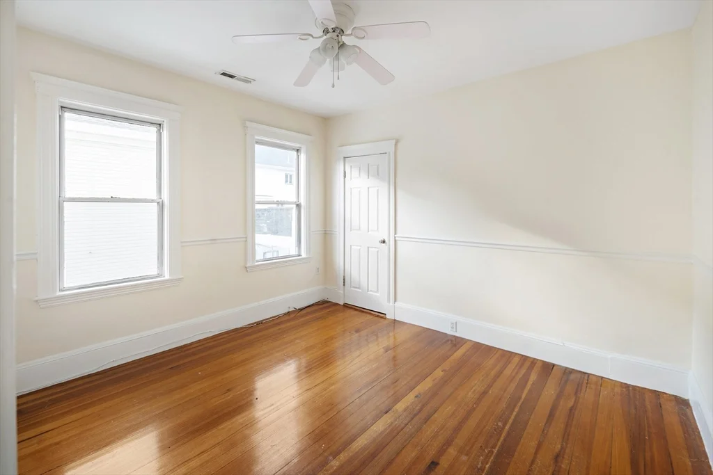 30 Early Ave, Lawrence Estates