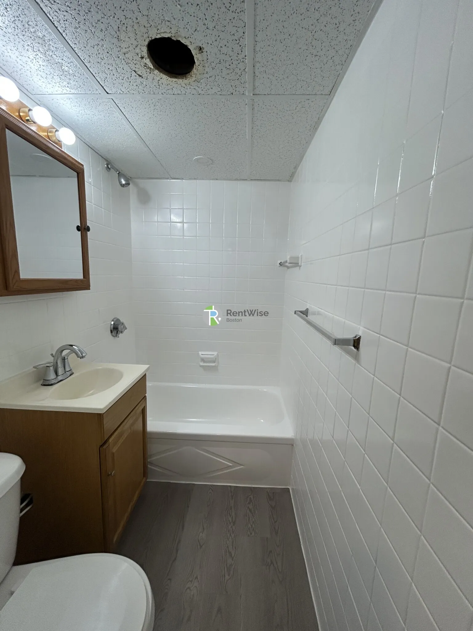 6 Saint Mark St, Jamaica Plain