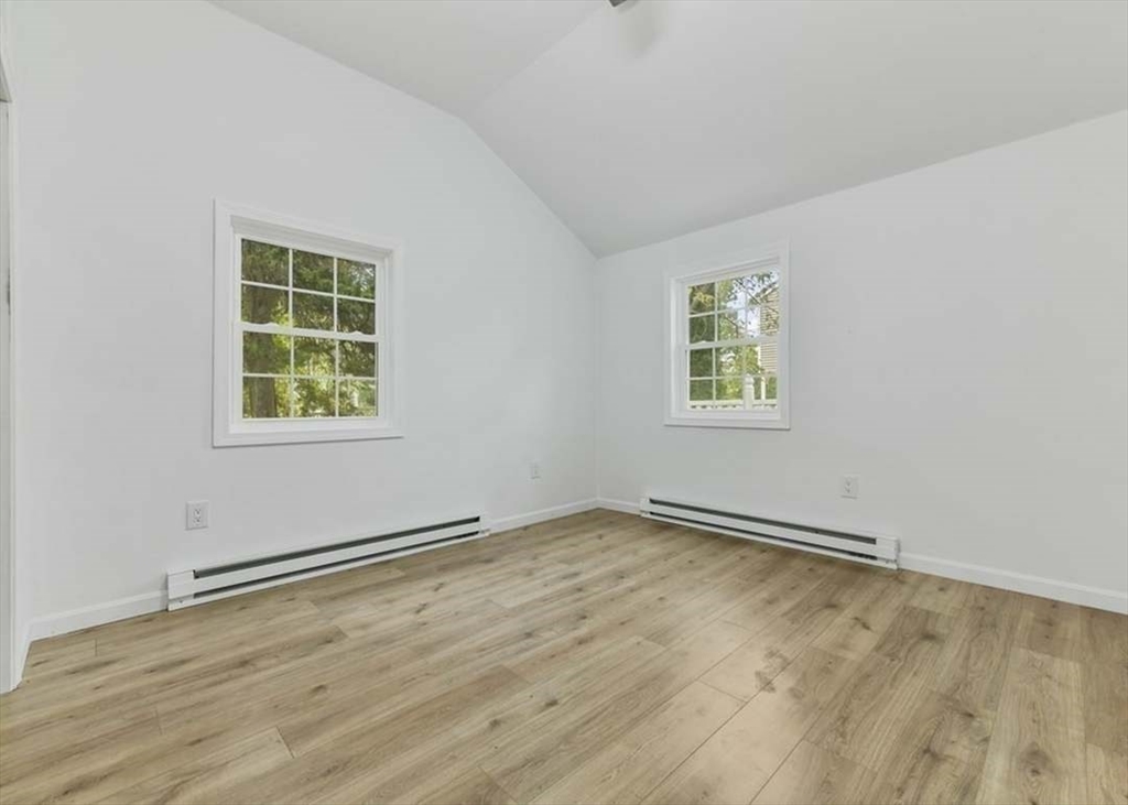 18 Payne Ave, Weymouth