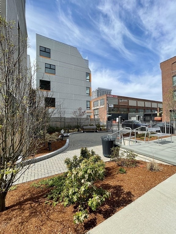 71 Border St, East Boston