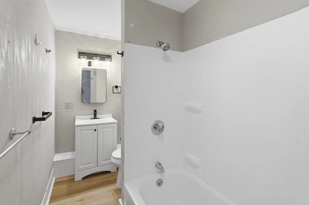 168 Lunenburg St, Fitchburg
