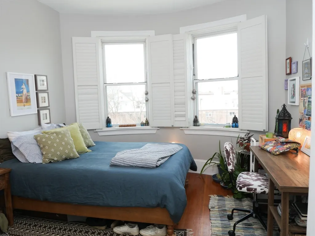 14 Chestnut Hill Ave, Brighton