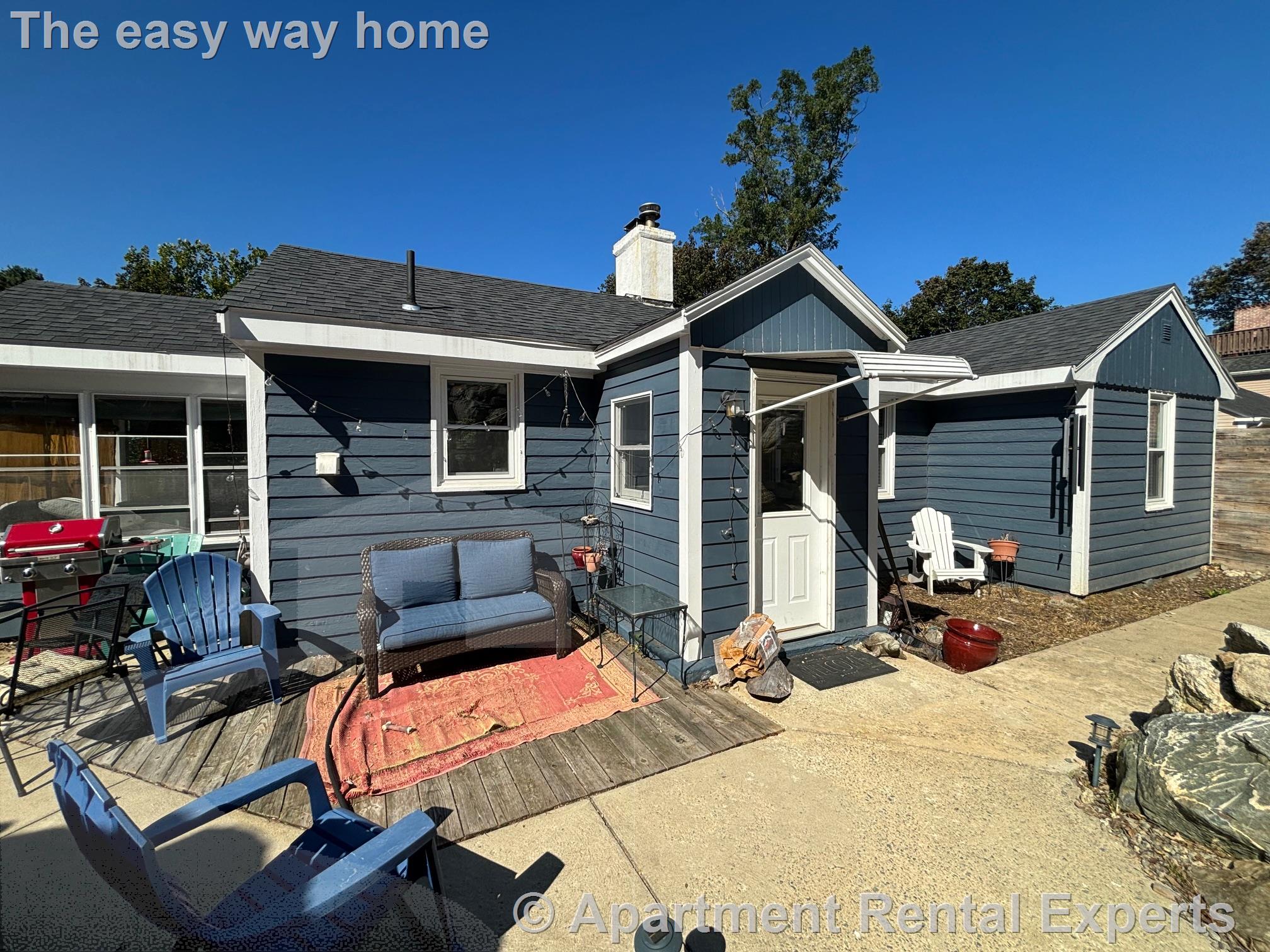 768 Main St, Wakefield