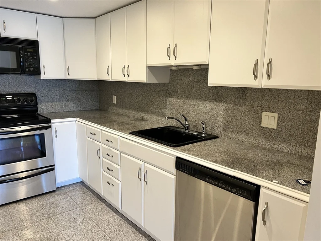 404 Paradise Rd, Swampscott