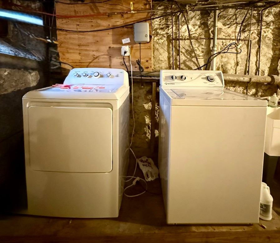 68 Hillside St, Mission Hill