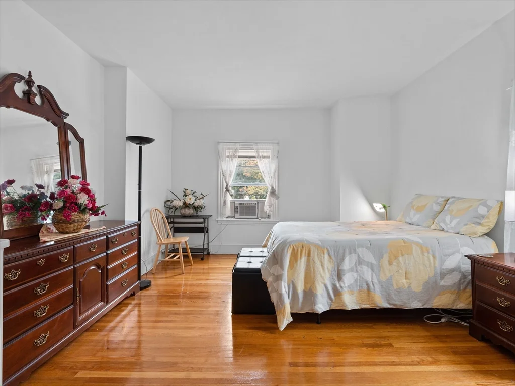 124 Sheridan Ave, Medford Hillside