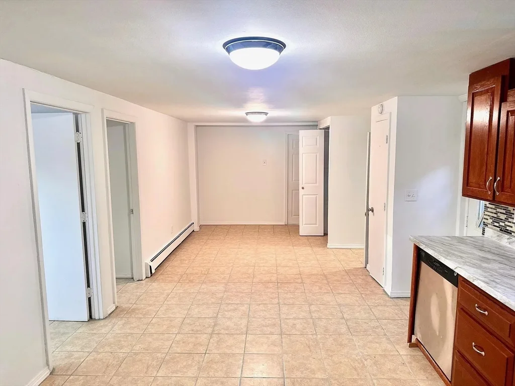 21 Maplewood St, West Roxbury