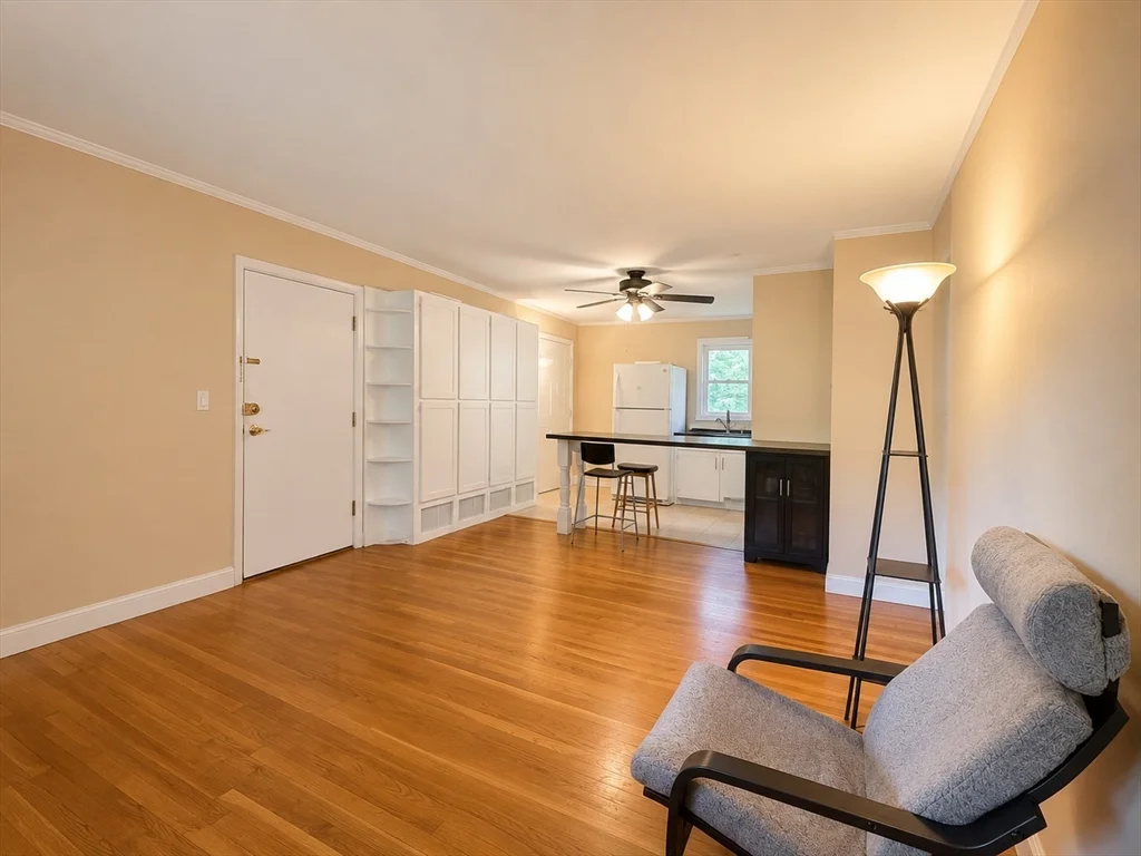 53 Lionel Ave, Waltham