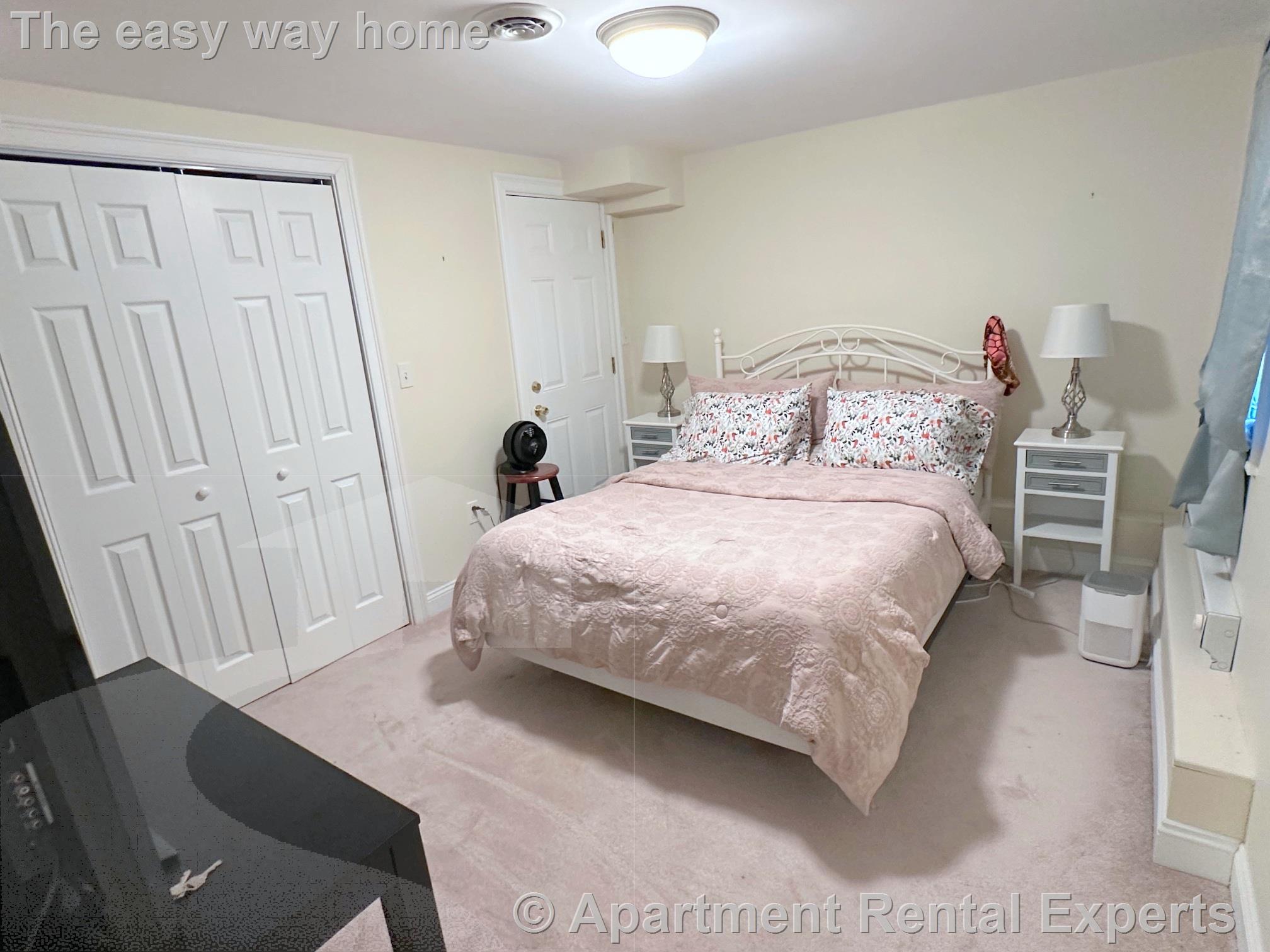 6 Farmers Circle, Arlington Center