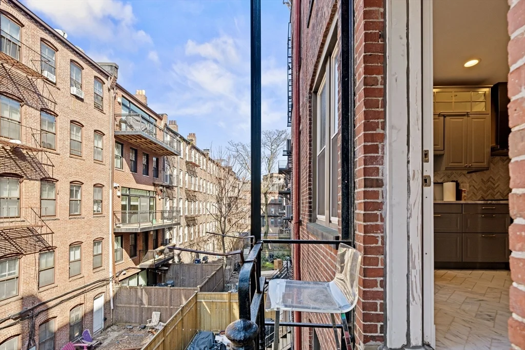 19 Cortes St, Back Bay