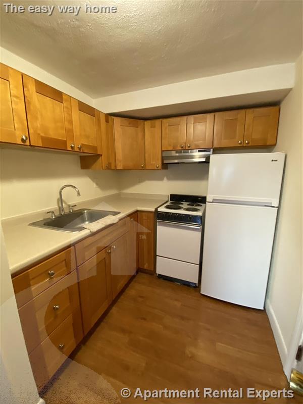 180 N Beacon St, Brighton