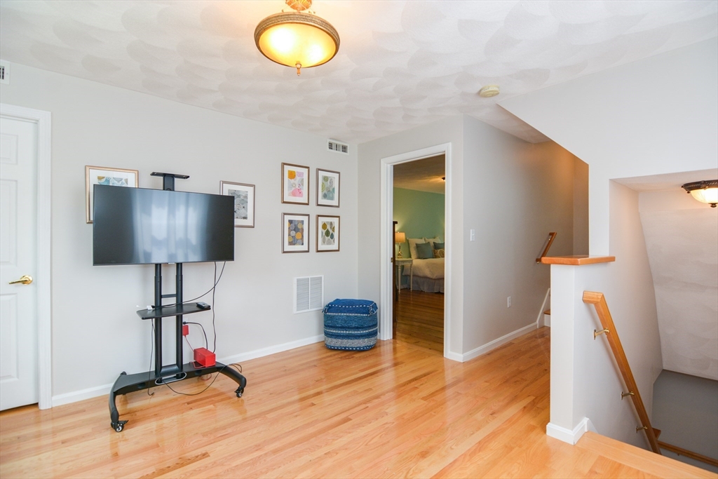 3 Abbot Ct, Marblehead