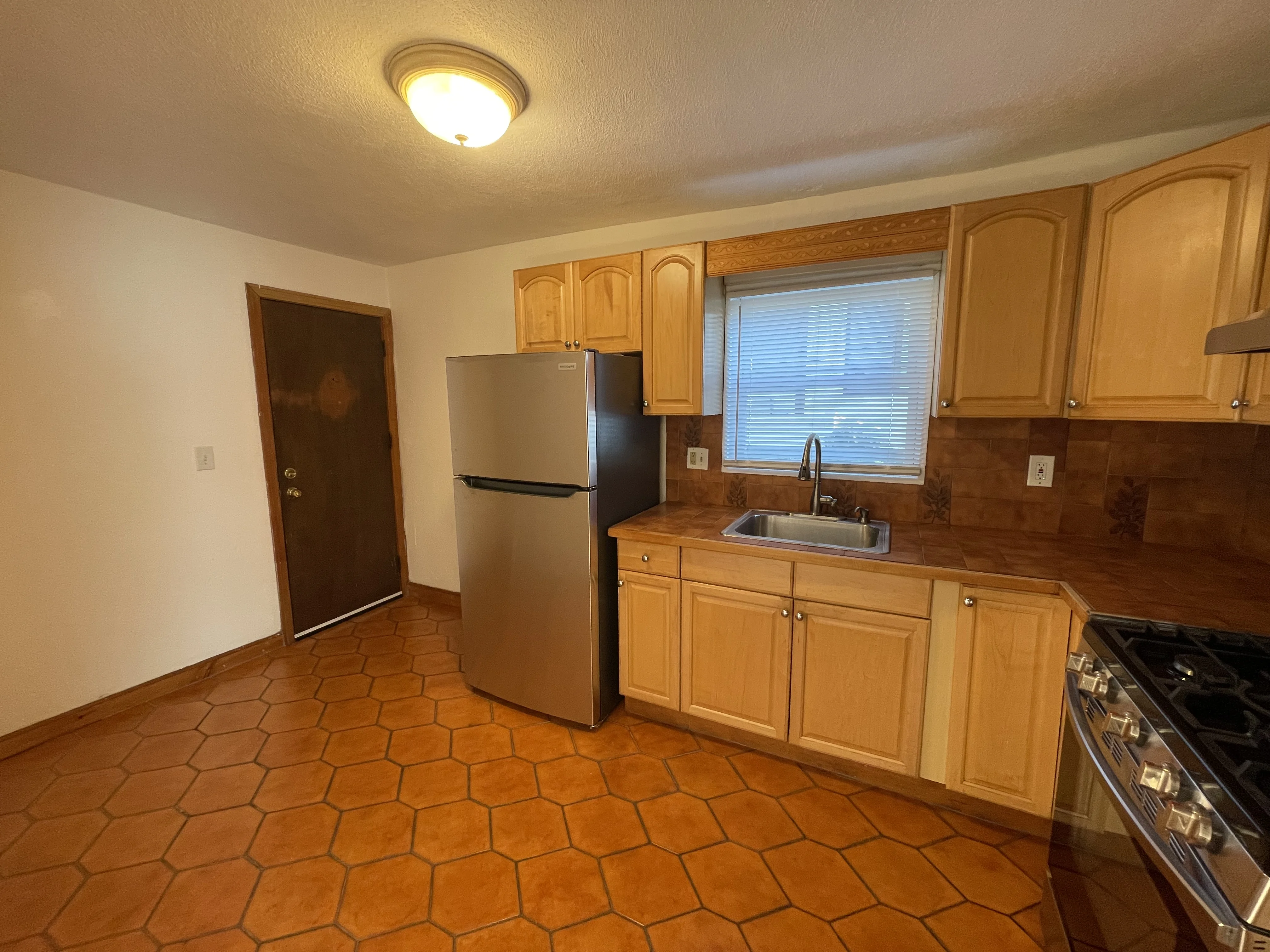 30 Murdock St, Powder House Square