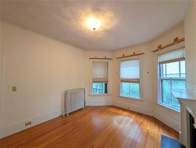 8 Hurlbut St, Neighborhood Nine