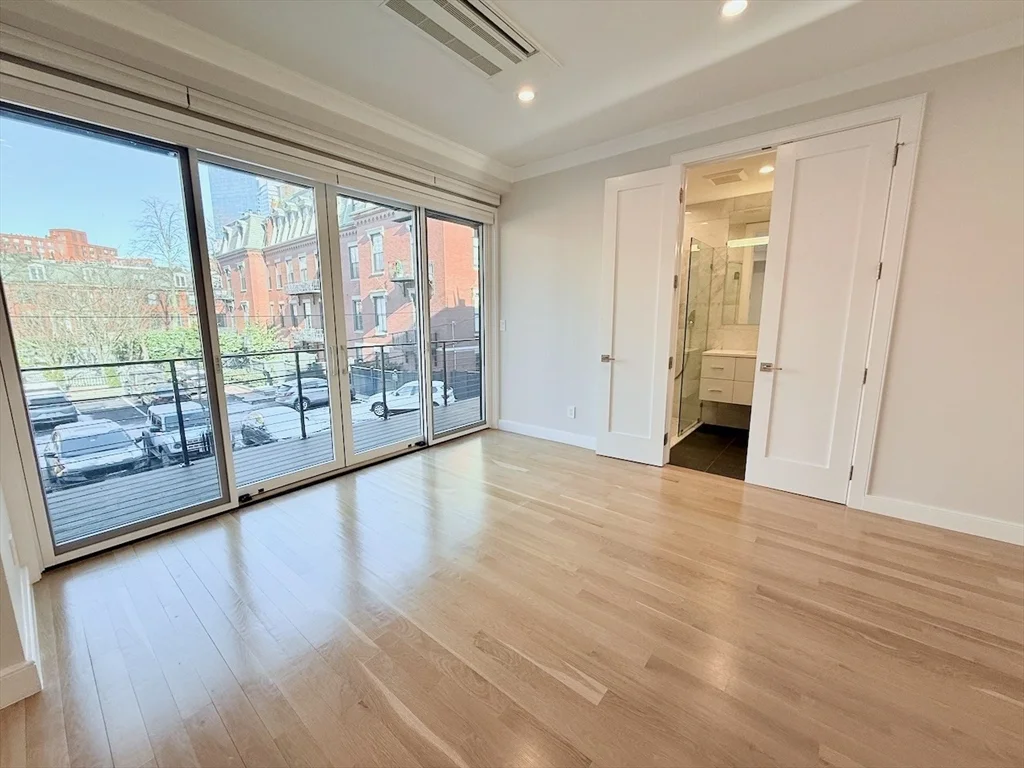 143 Warren Ave, South End