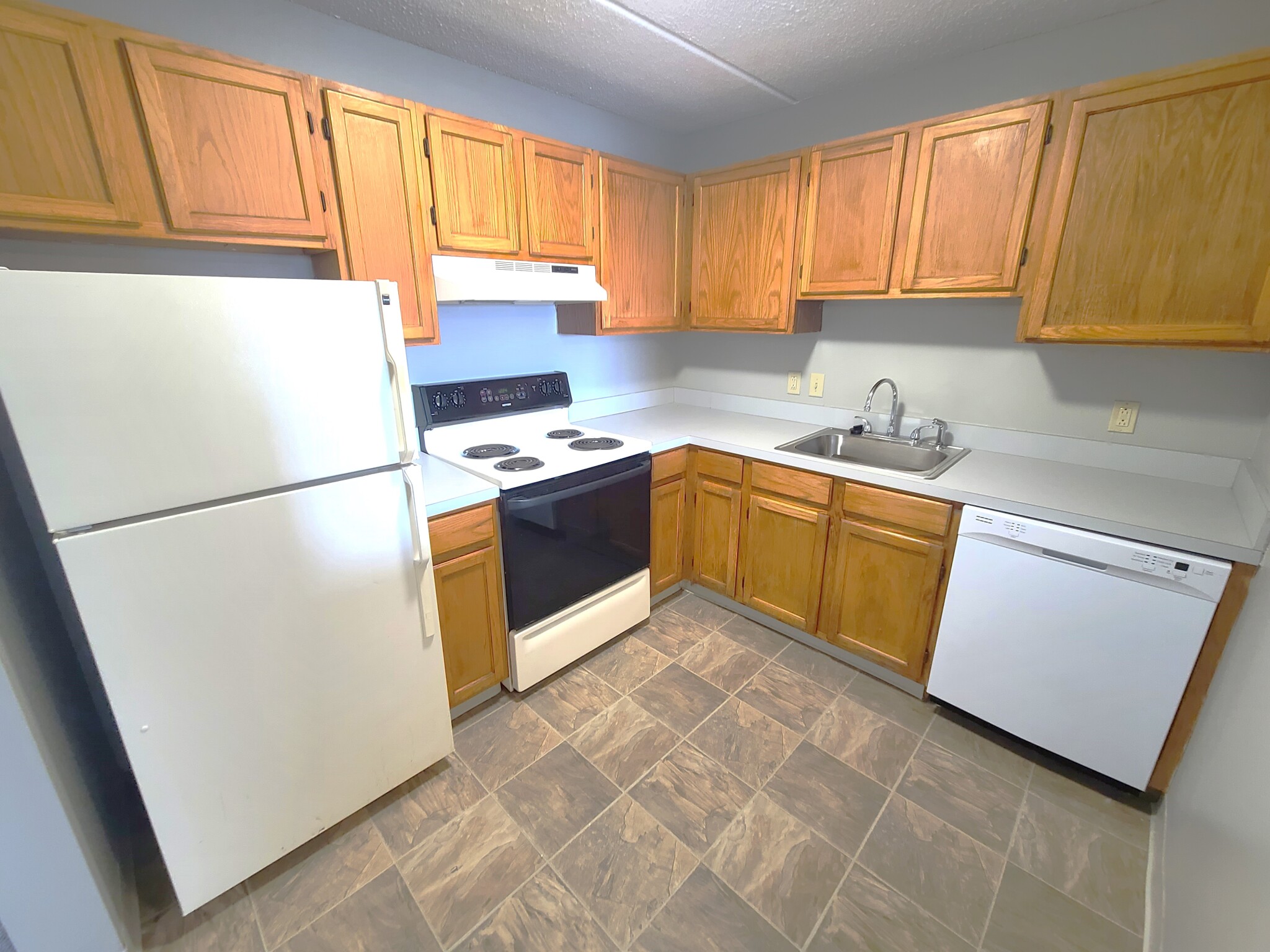 25 South Point Dr, Dorchester