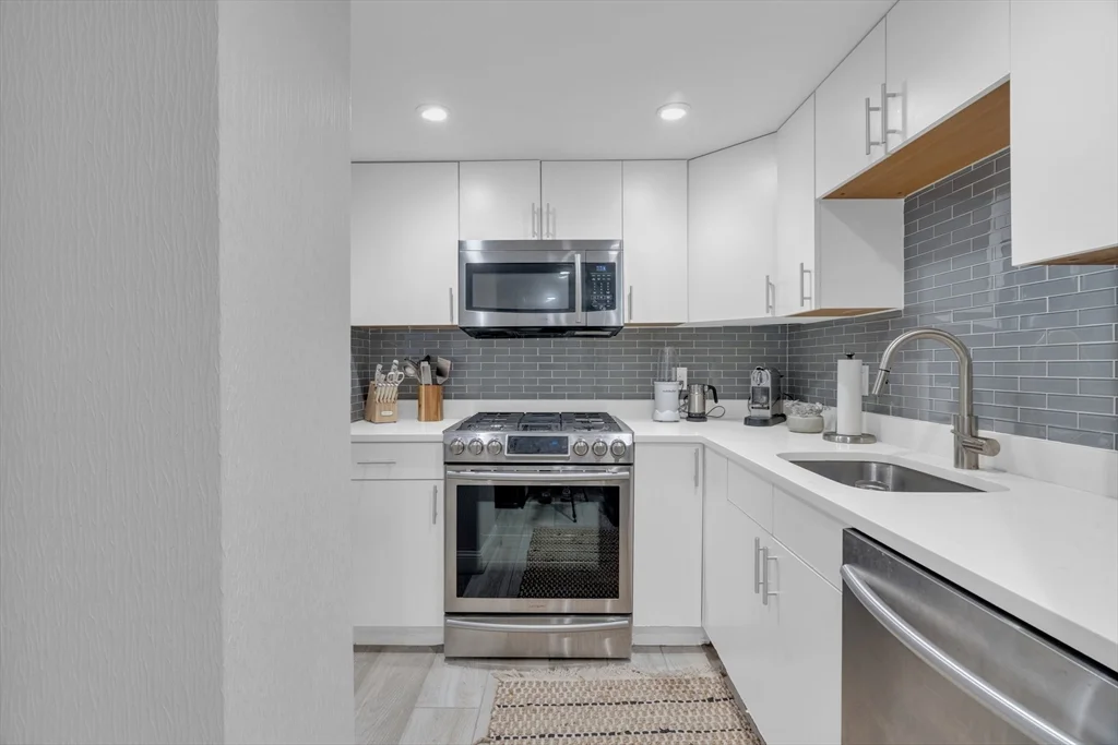 14 Auburn St, Charlestown