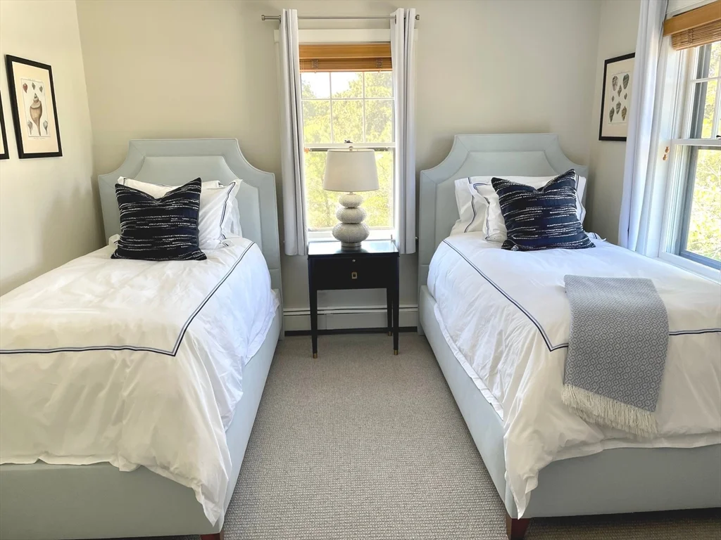 1 Pochick Ave, Nantucket