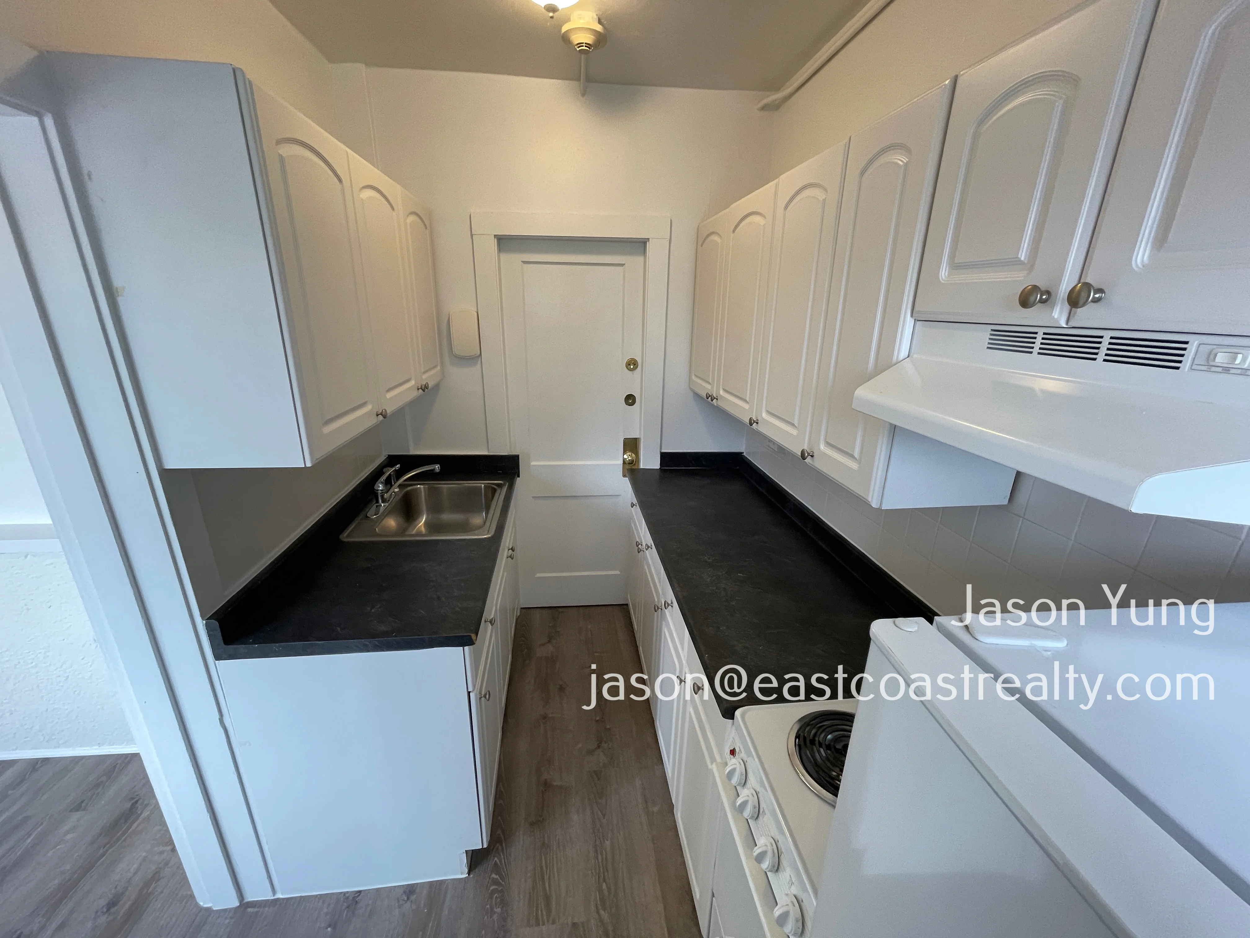 230 Walnut St, Newtonville