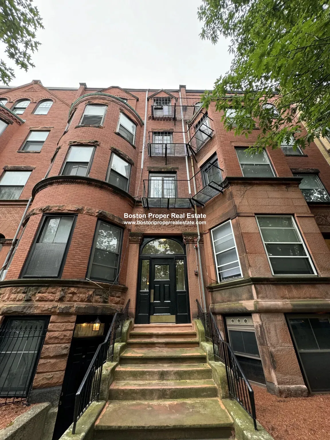 1069 Beacon St, Longwood