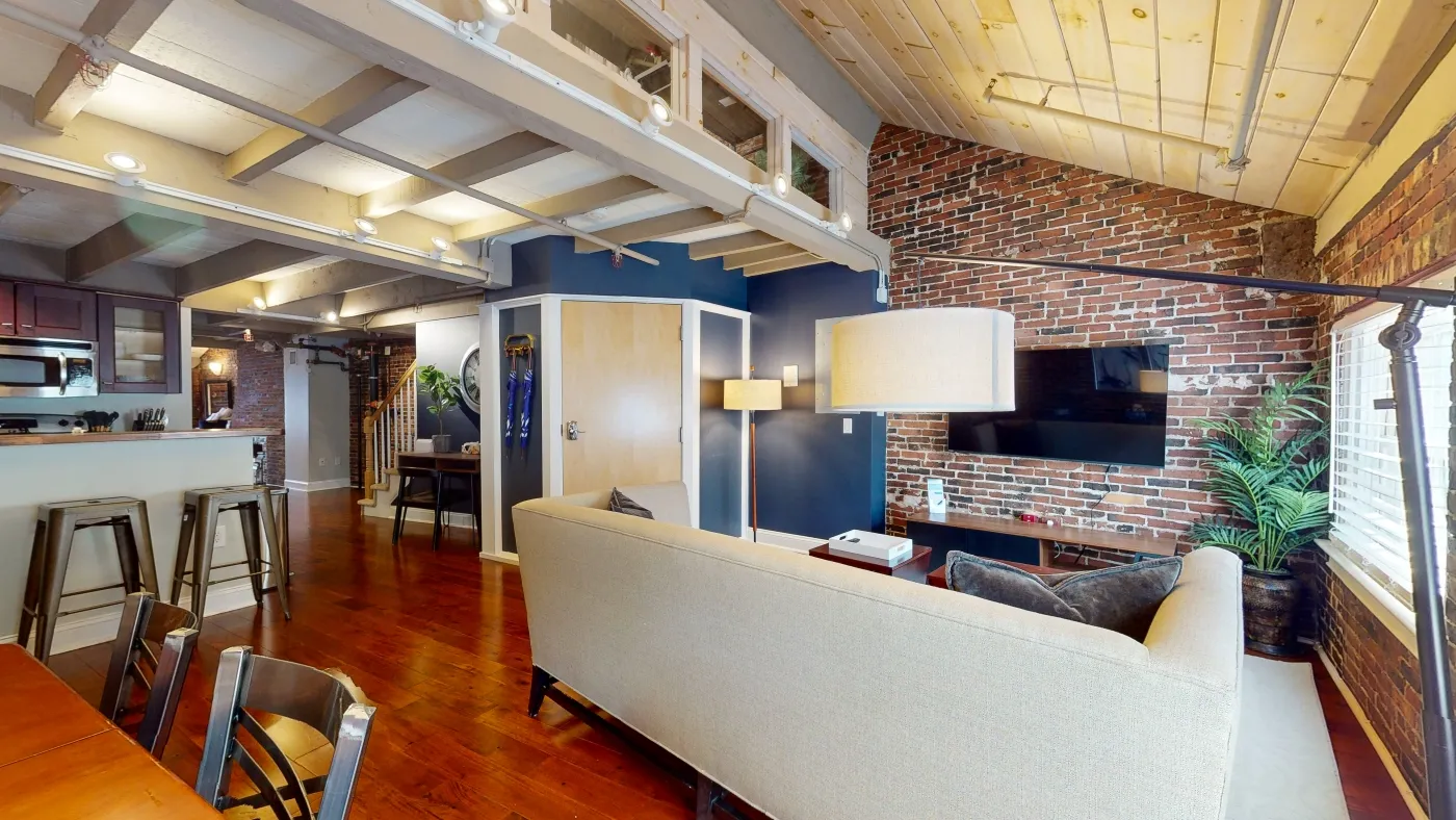 15 Union St, Downtown