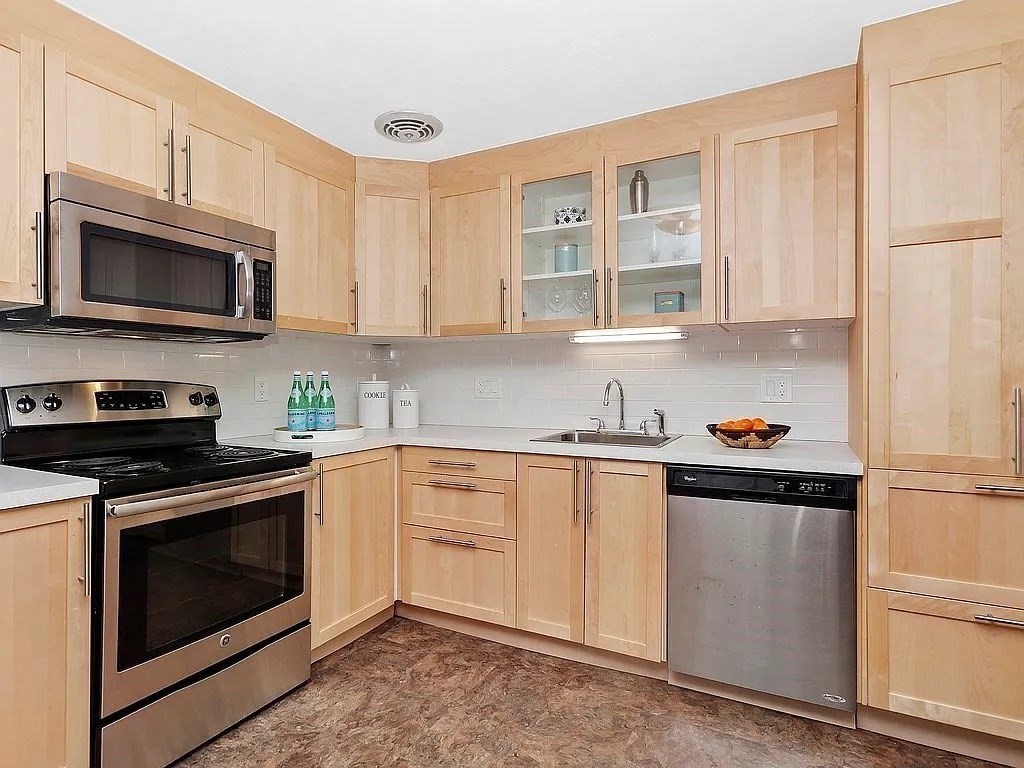 197 Kent St, Brookline