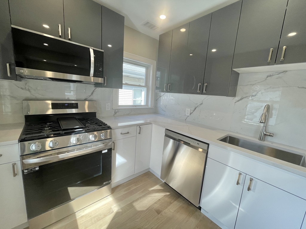 343 Market, Brighton