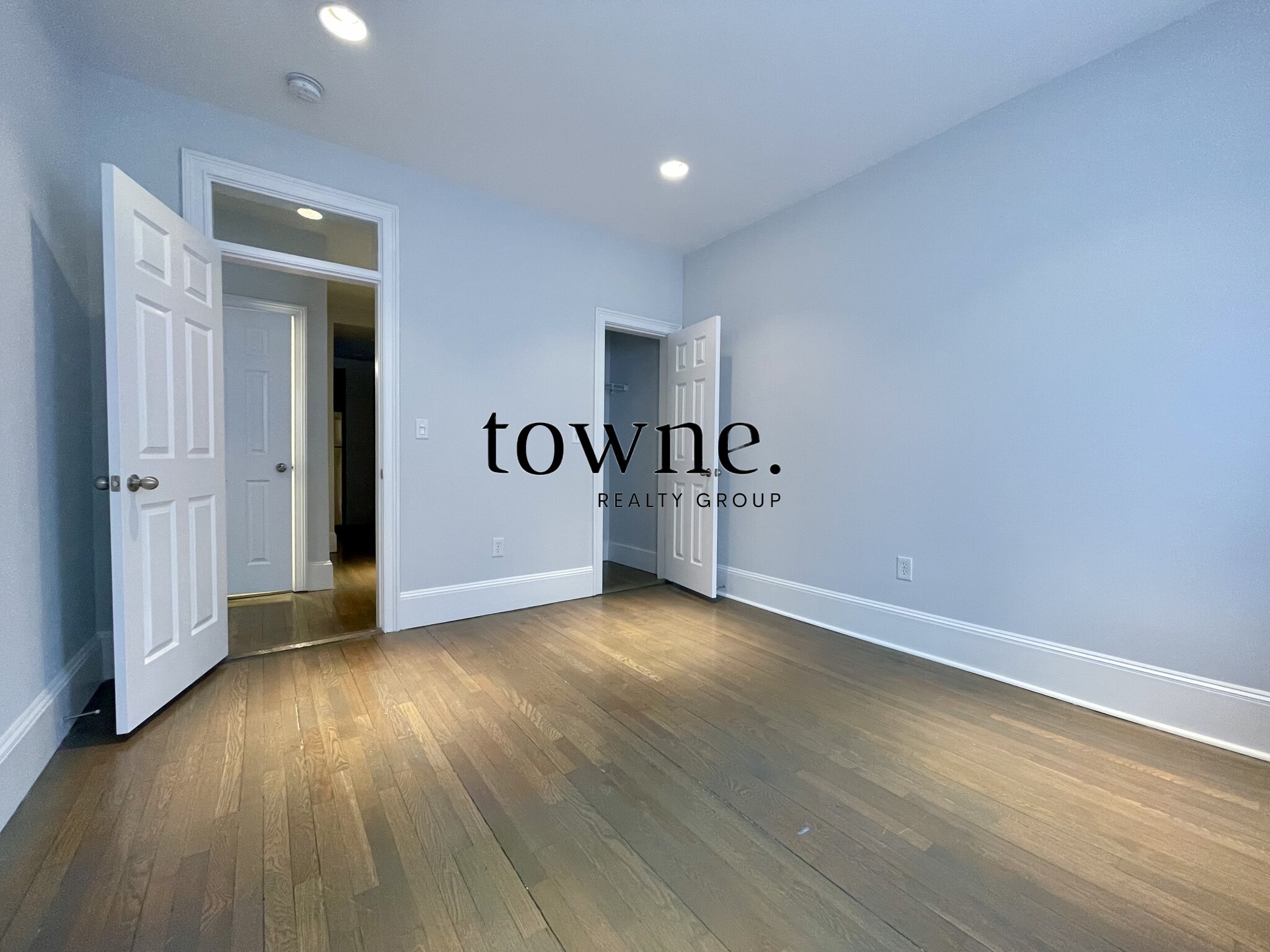 109 Queensberry St, Fenway