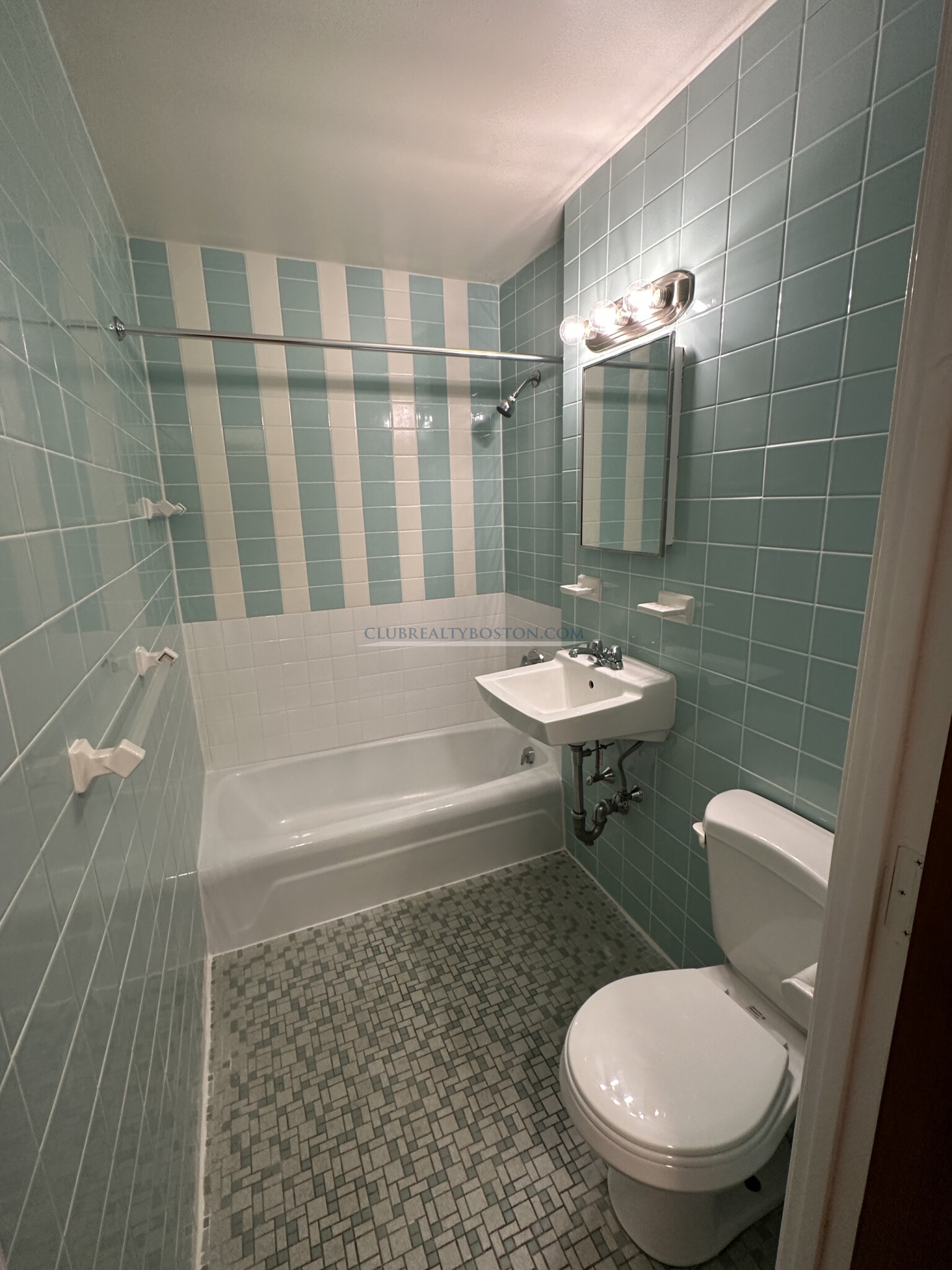 64 Brighton Ave, Brighton