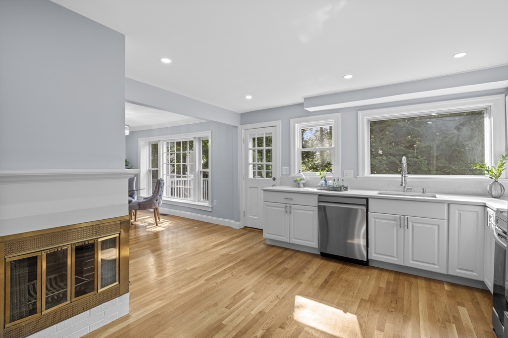 108 Radcliffe Rd, Belmont