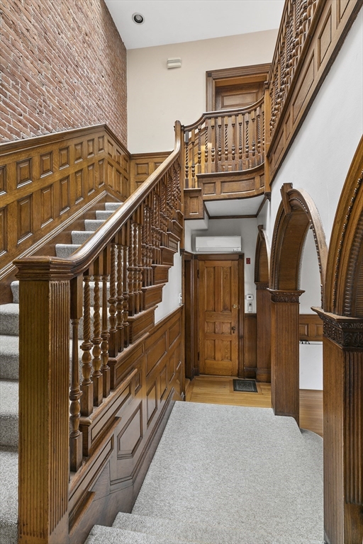 1760 Beacon St, Brookline