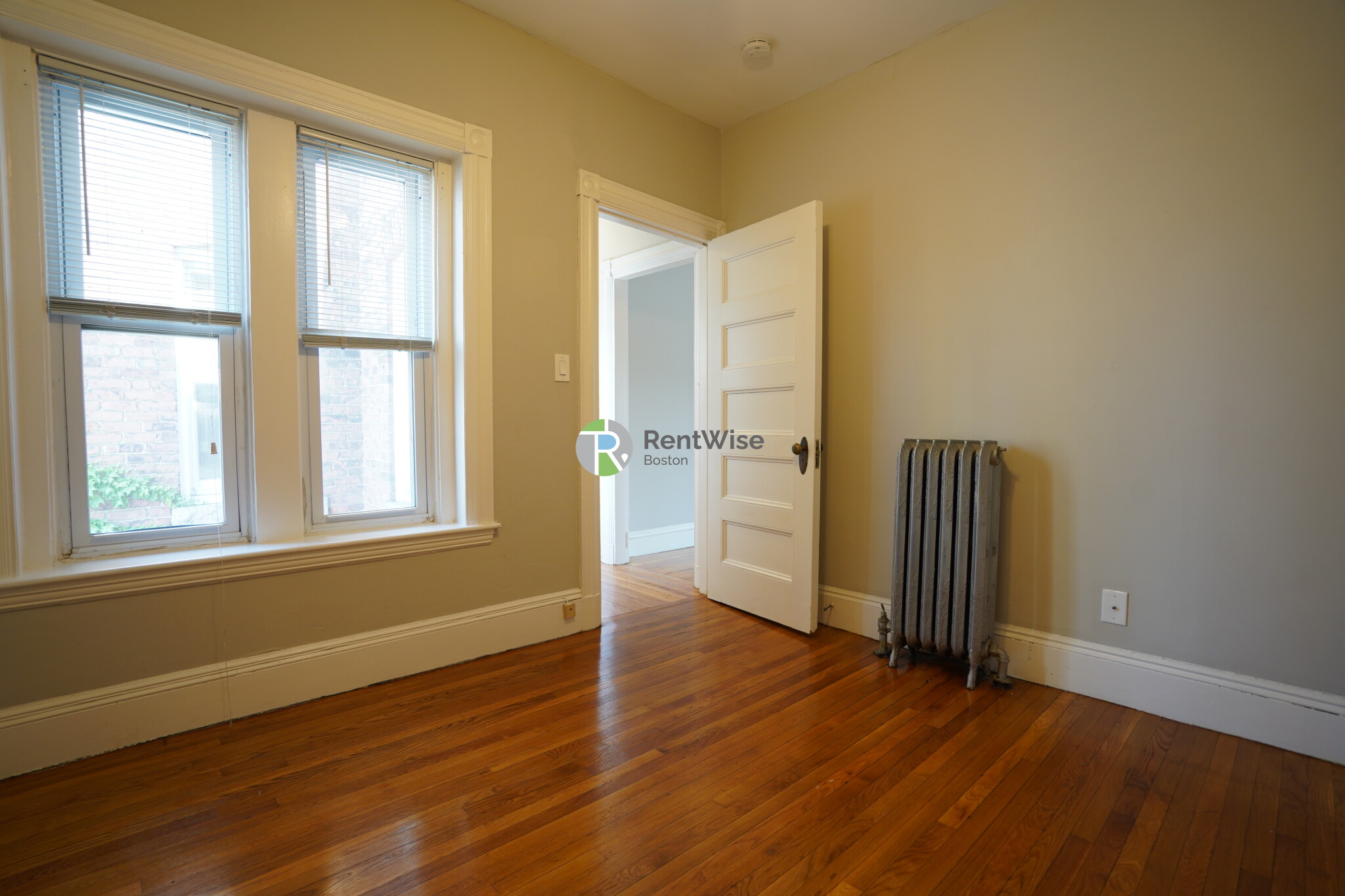 900 Massachusetts Ave, Riverside