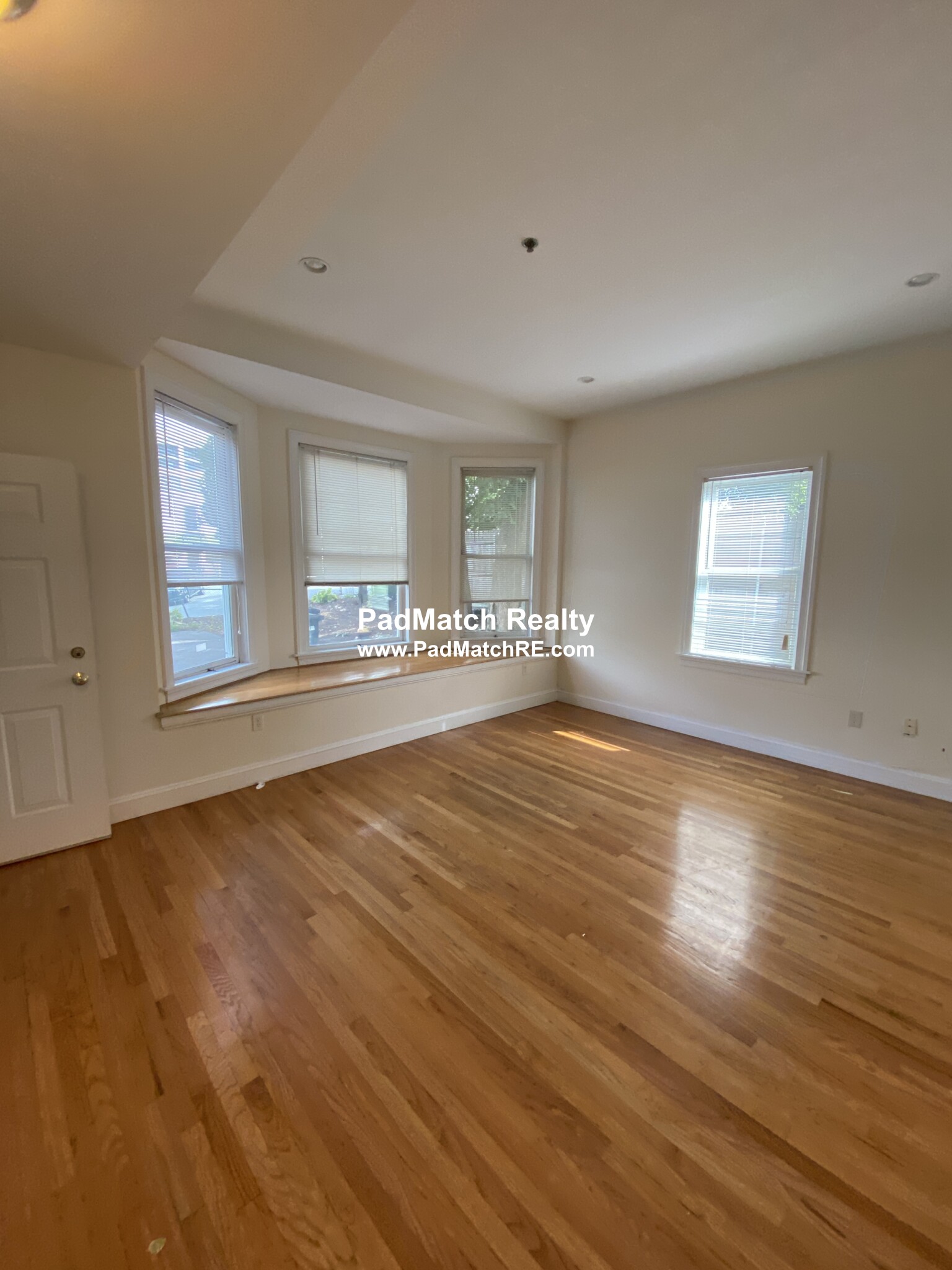 9 Gardner St, Allston