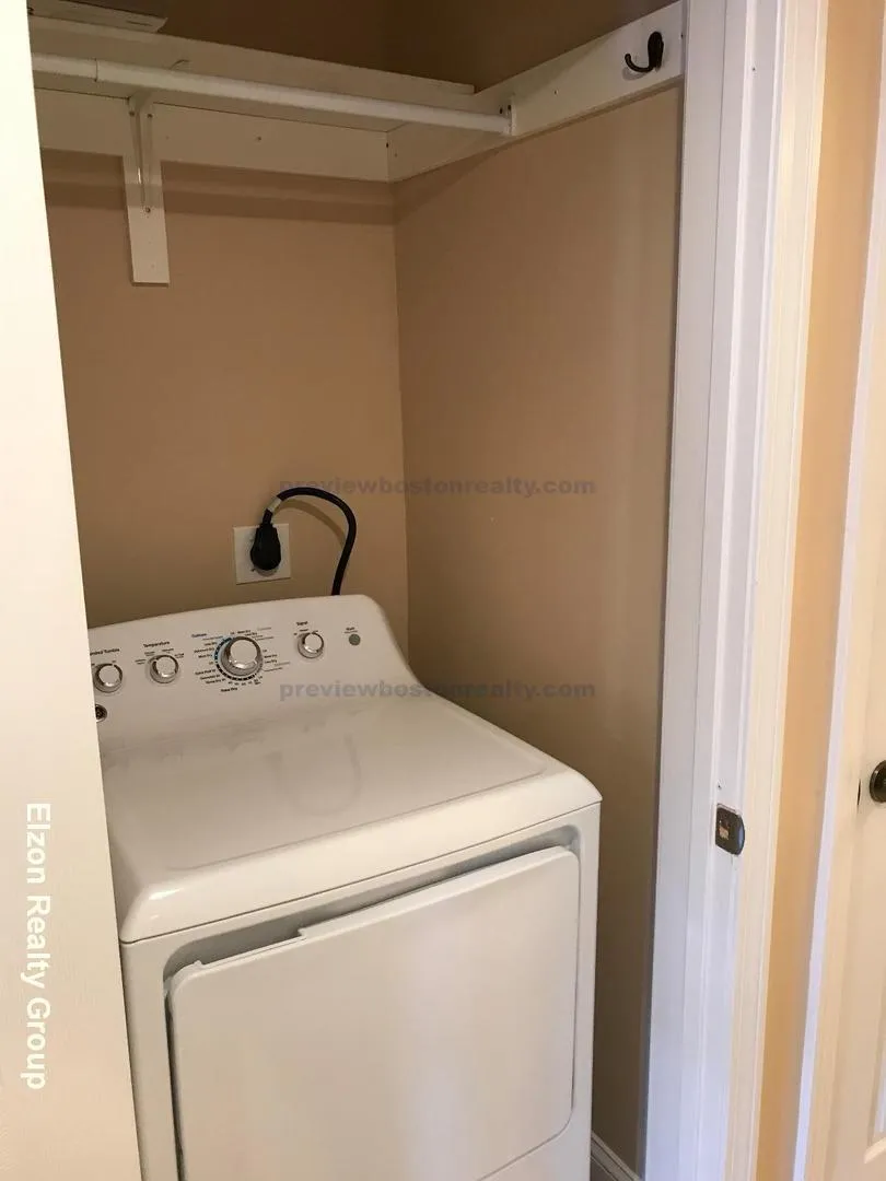 276 Chestnut Hill Ave, Brighton