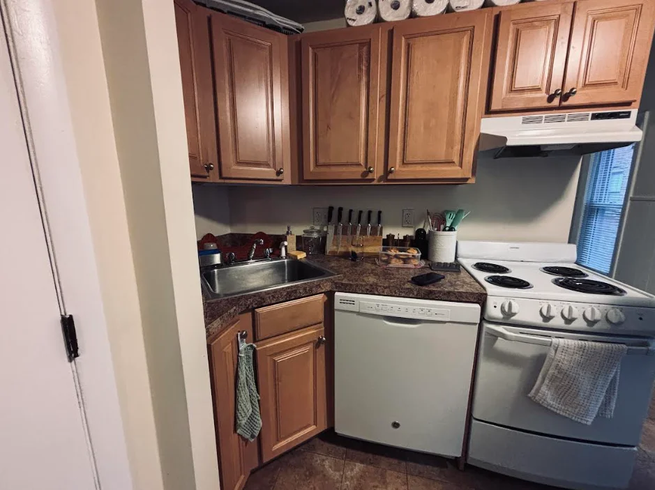 213 Beacon St, Ward Two